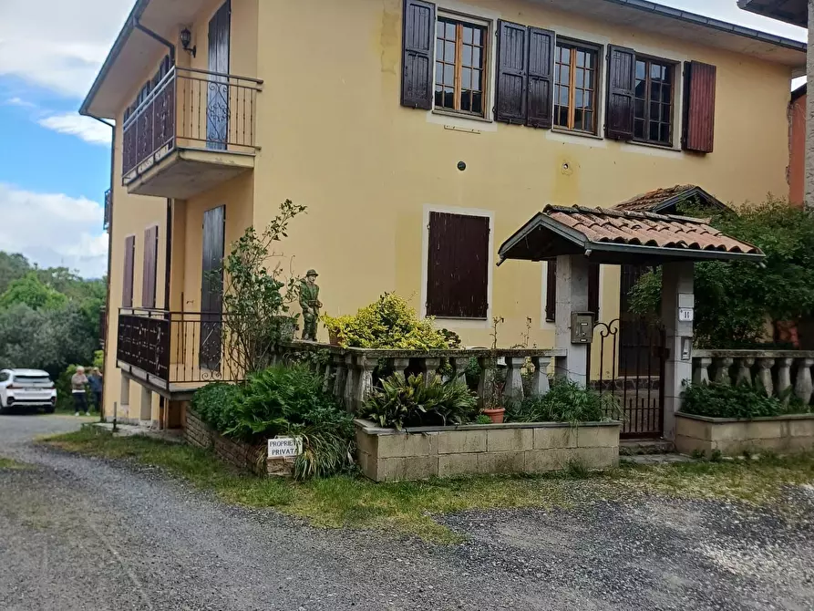 Immagine 8 di Trilocale in vendita  a Fornovo Di Taro