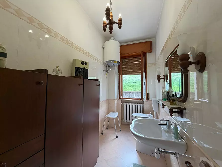 Immagine 65 di Casa bifamiliare in vendita  a Fornovo Di Taro