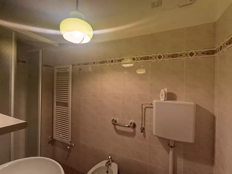 Immagine 22 di Quadrilocale in vendita  a Fornovo Di Taro