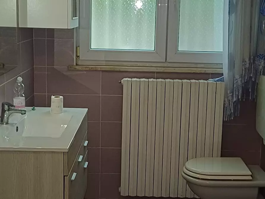 Immagine 16 di Bilocale in vendita  a Medesano