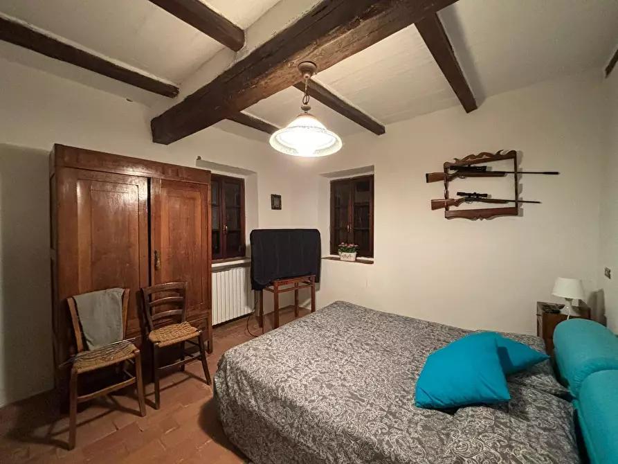 Immagine 29 di Porzione di casa in vendita  a Varano De' Melegari