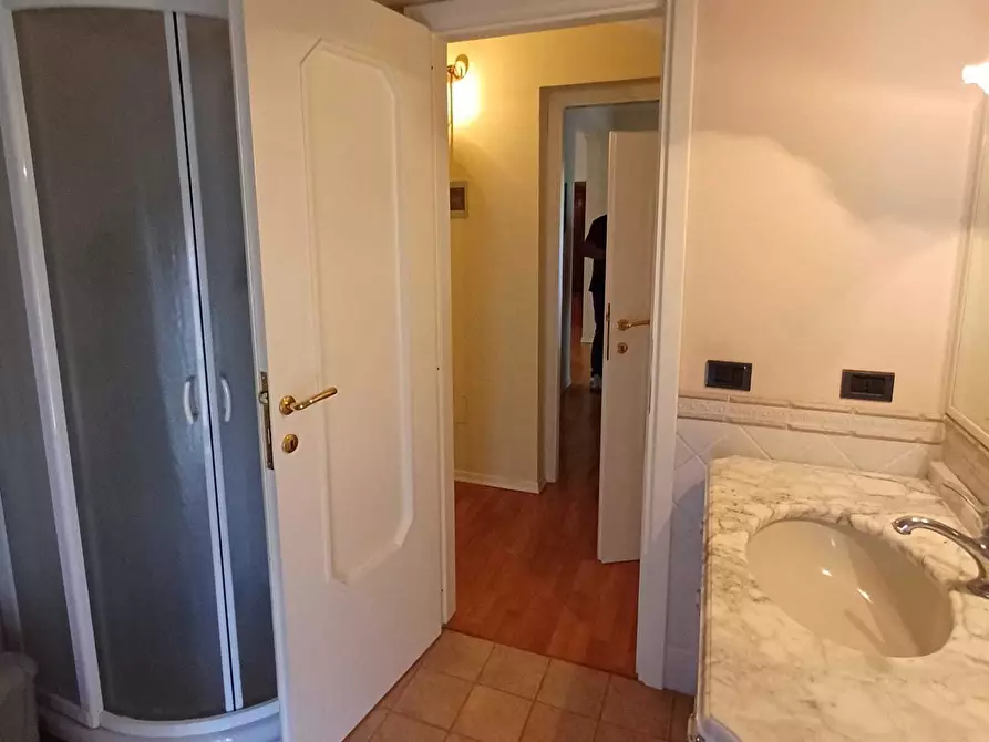 Immagine 38 di Casa bifamiliare in vendita  a Varano De' Melegari