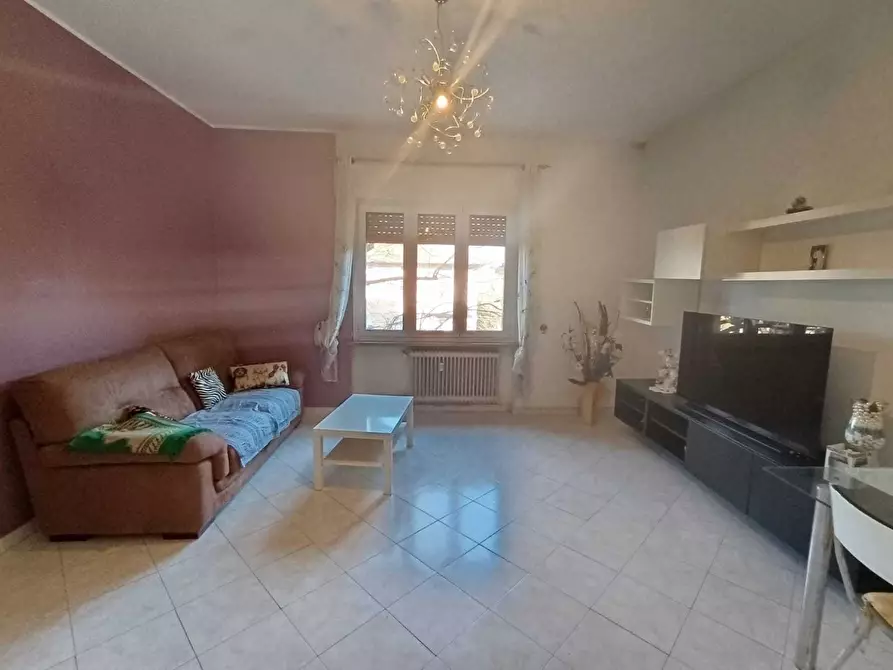 Immagine 11 di Stanza singola in affitto  a Collecchio