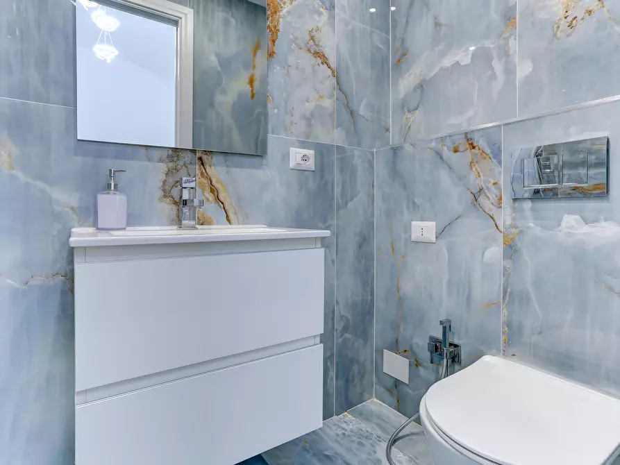 Immagine 17 di Loft/Open space in vendita  a Roma