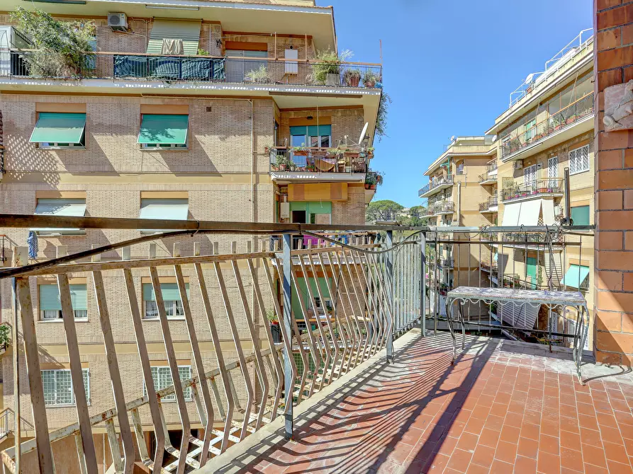 Immagine 15 di Appartamento in vendita  in Via del Forte Bravetta 186 a Roma