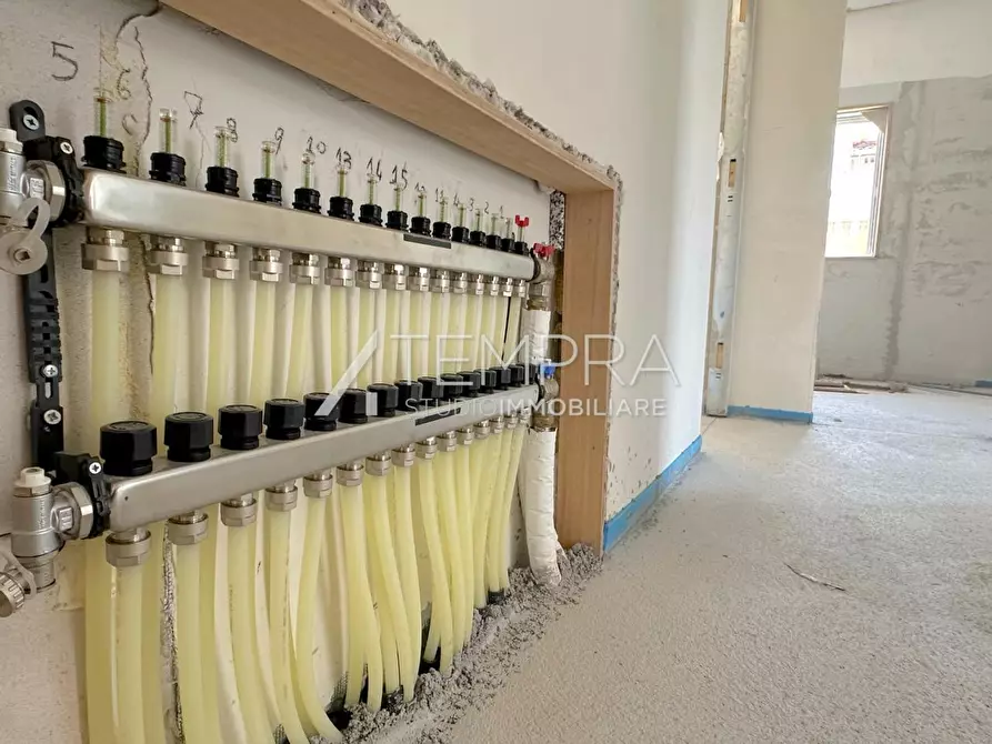 Immagine 17 di Appartamento in vendita  a Adrano