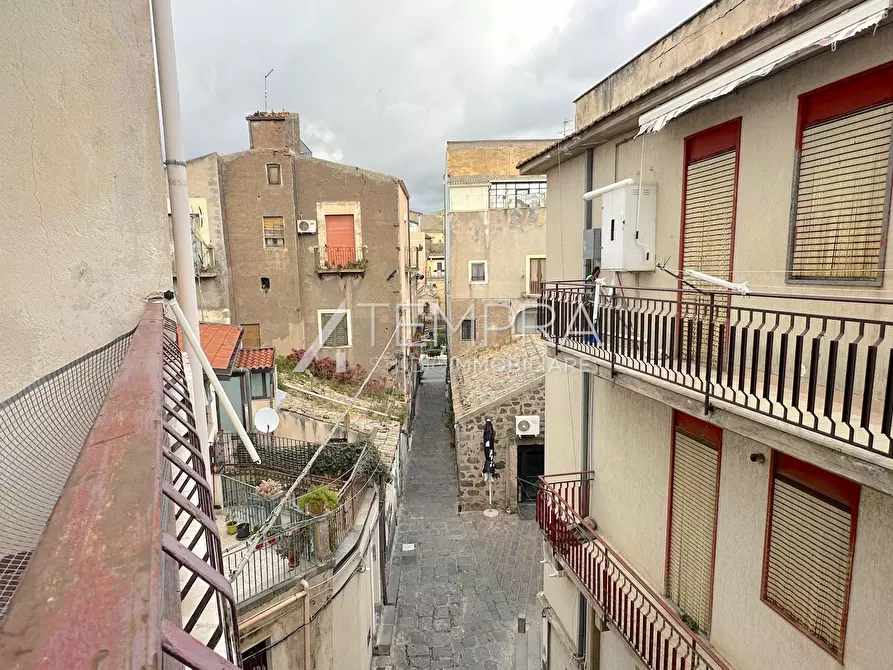 Immagine 21 di Appartamento in vendita  in Via Gaezza 3 a Adrano