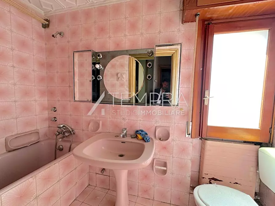 Immagine 22 di Casa indipendente in vendita  in VIA INZERILLI a Adrano