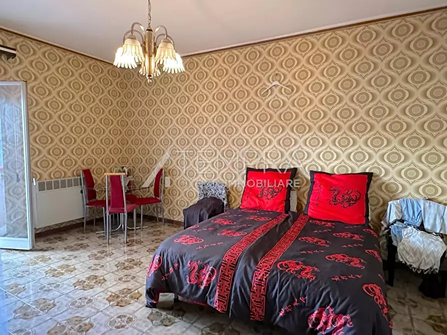 Immagine 9 di Appartamento in vendita  in Via della Regione 17 a Adrano