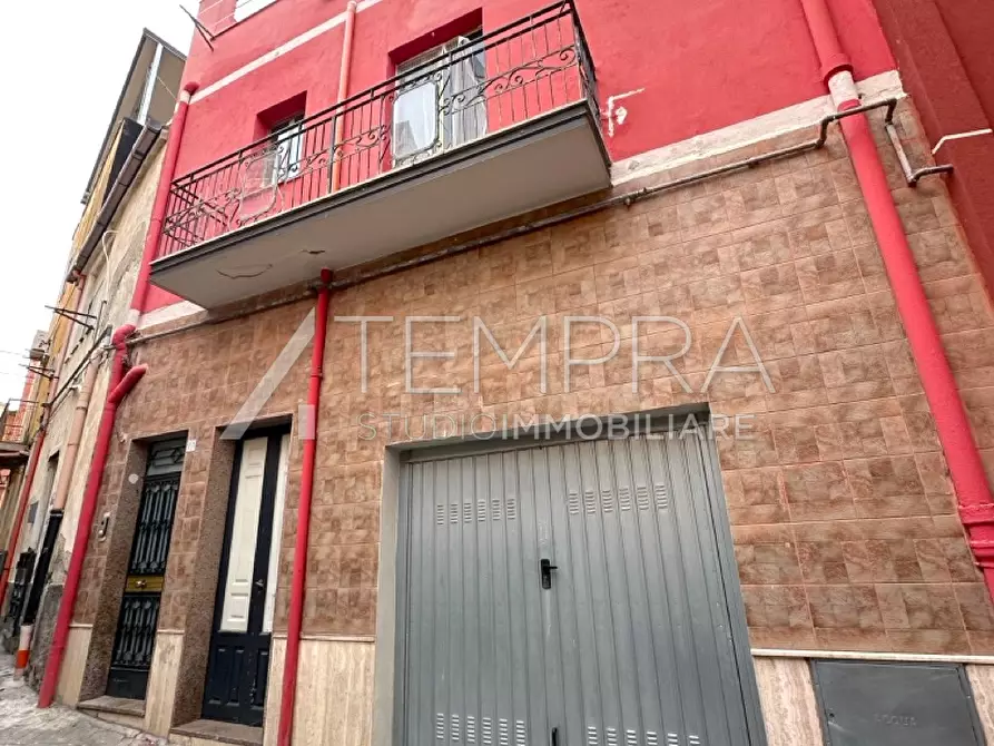 Immagine 16 di Casa indipendente in vendita  a Adrano