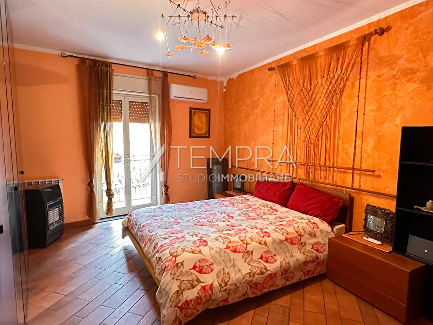 Immagine 17 di Casa indipendente in vendita  a Adrano