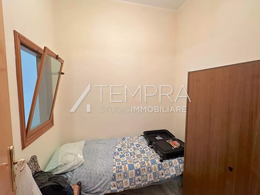 Immagine 12 di Appartamento in vendita  a Adrano