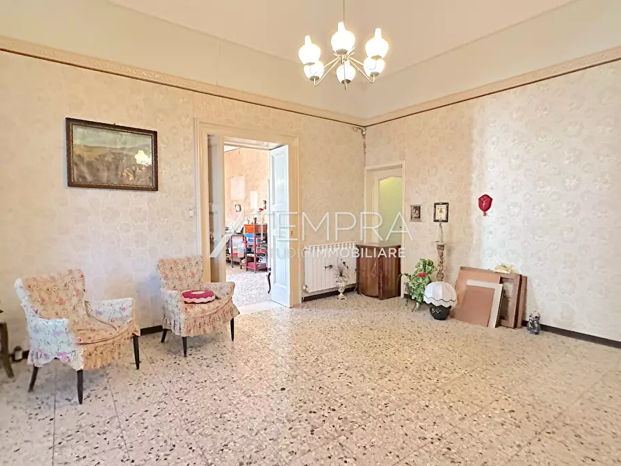 Immagine 2 di Casa indipendente in vendita  in Via Costa 22 a Adrano