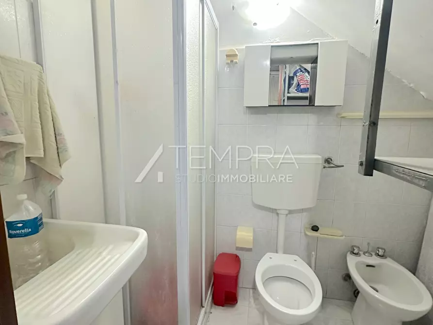 Immagine 16 di Casa indipendente in vendita  in Piazza Giuseppe di Vittorio a Adrano