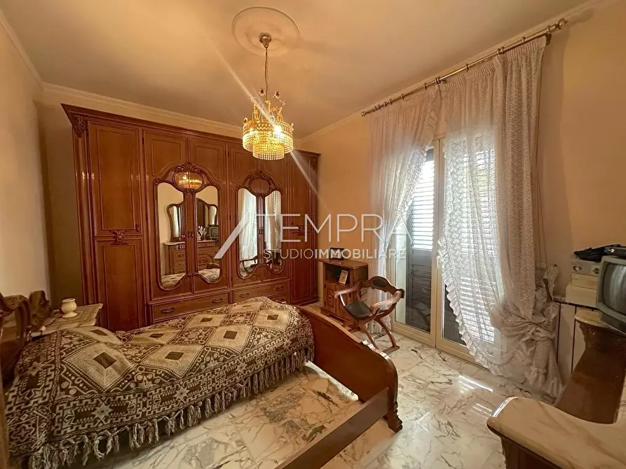 Immagine 16 di Casa indipendente in vendita  a Adrano