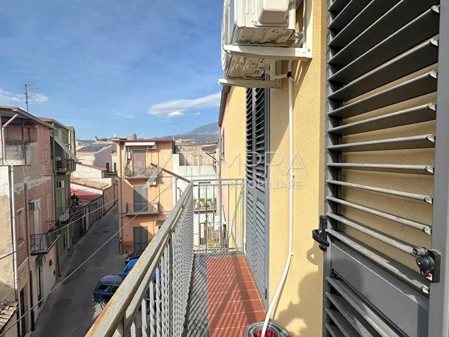 Immagine 17 di Appartamento in vendita  in Via Cipollone a Adrano