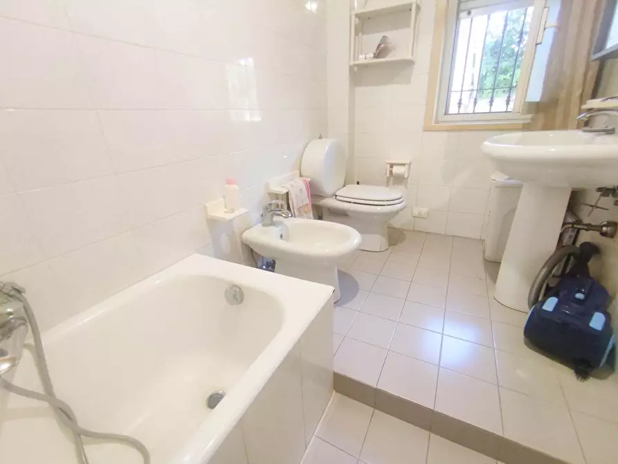 Immagine 27 di Appartamento in vendita  a Misterbianco