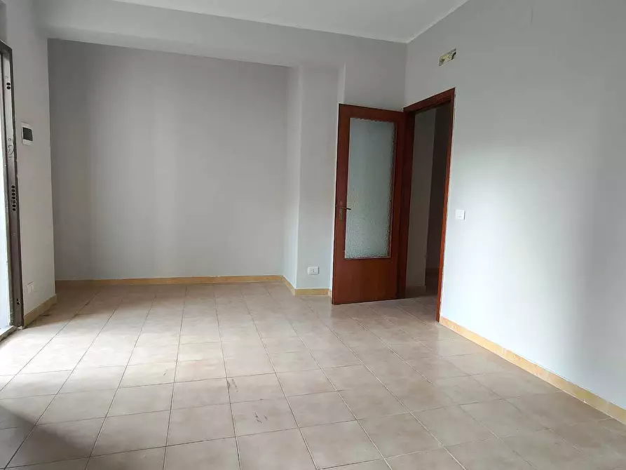 Immagine 8 di Trilocale in vendita  in Via Vincenzo Bellini 20 a San Pietro Clarenza