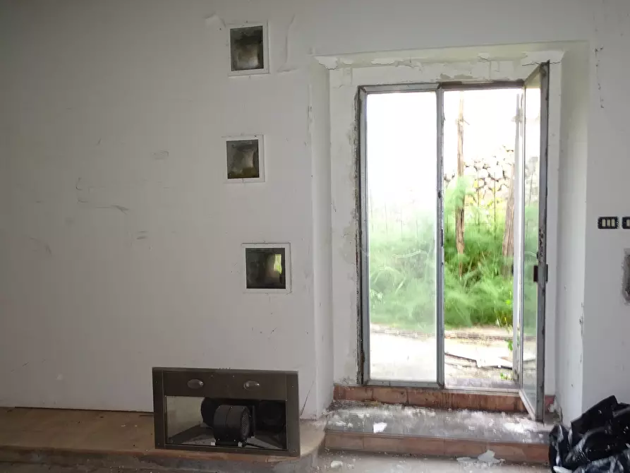 Immagine 7 di Casa indipendente in vendita  in Via Monte Grappa 7 a Belpasso