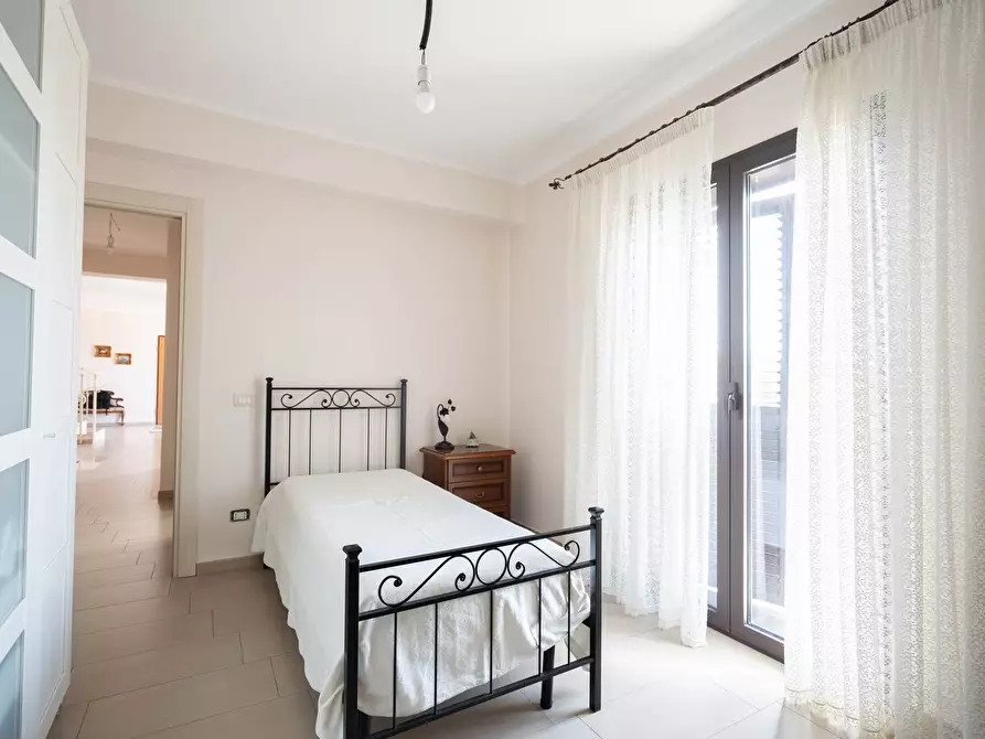 Immagine 15 di Casa bifamiliare in vendita  in Via Catanzaro 11 a San Giovanni La Punta