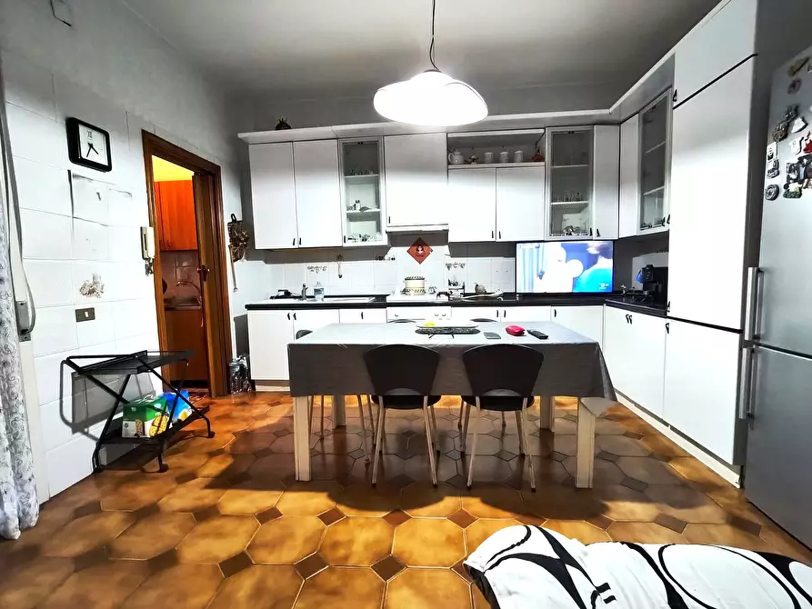 Immagine 10 di Pentalocale in vendita  in Via Bachelet 1 a Misterbianco