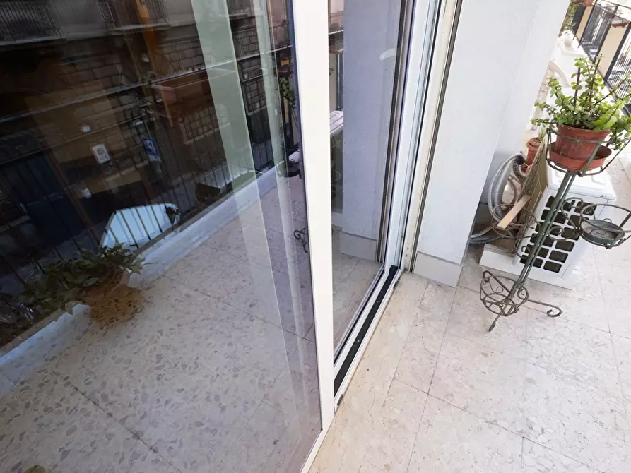 Immagine 40 di Pentalocale in vendita  in Via Caronda 178 a Catania