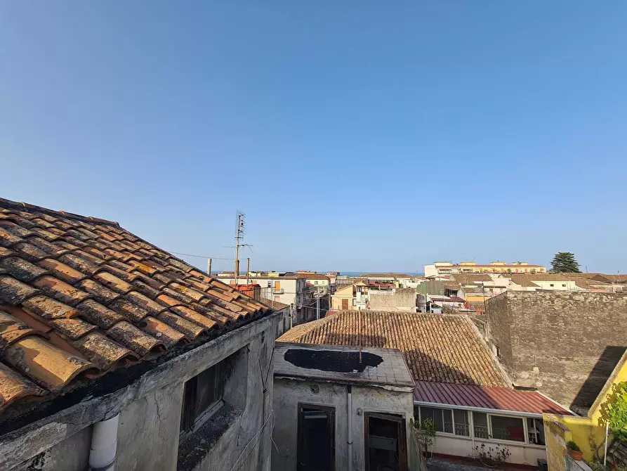 Immagine 15 di Trilocale in vendita  in Via la Farina 22 a Riposto