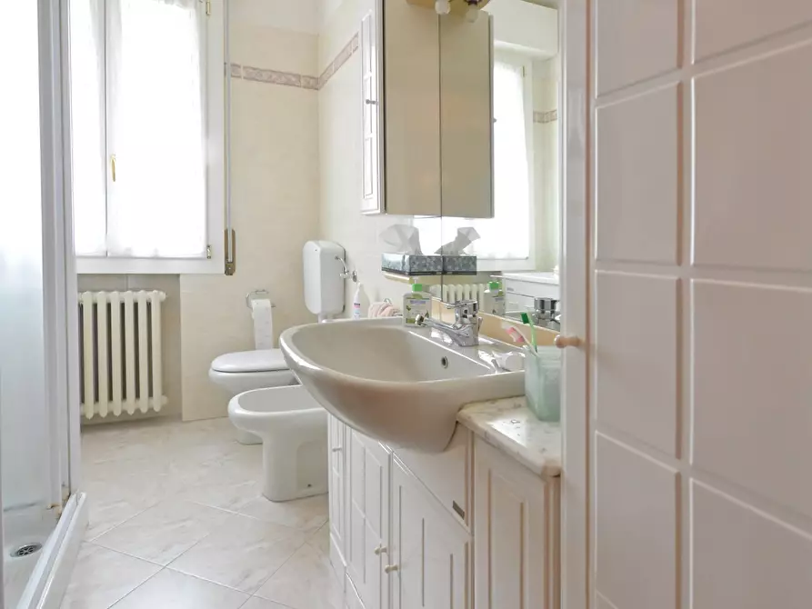 Immagine 21 di Pentalocale in vendita  in Viale Fratelli Cairoli 10 a Sassuolo