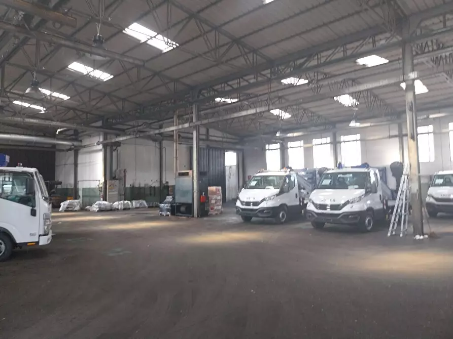 Immagine 8 di Attività artigianale in affitto  in Via Giuseppe Verdi a San Cesario Sul Panaro