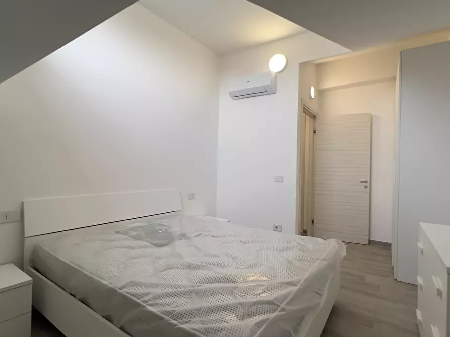 Immagine 13 di Magazzino in affitto  in Viale Crotone 147 a Catanzaro