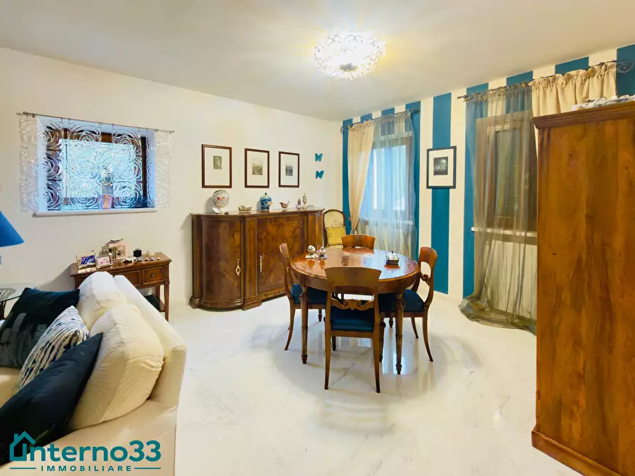 Immagine 7 di Villa in vendita  in Via Isola 51 a Ortonovo