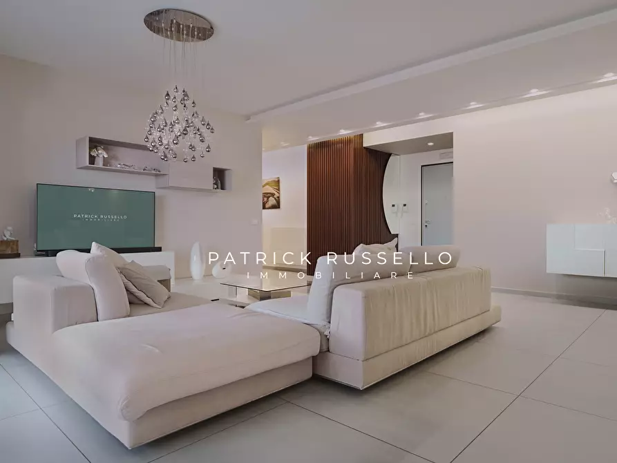 Immagine 5 di Quadrilocale in vendita  in Via Bonfiglio Fiorentino 4 a Gela