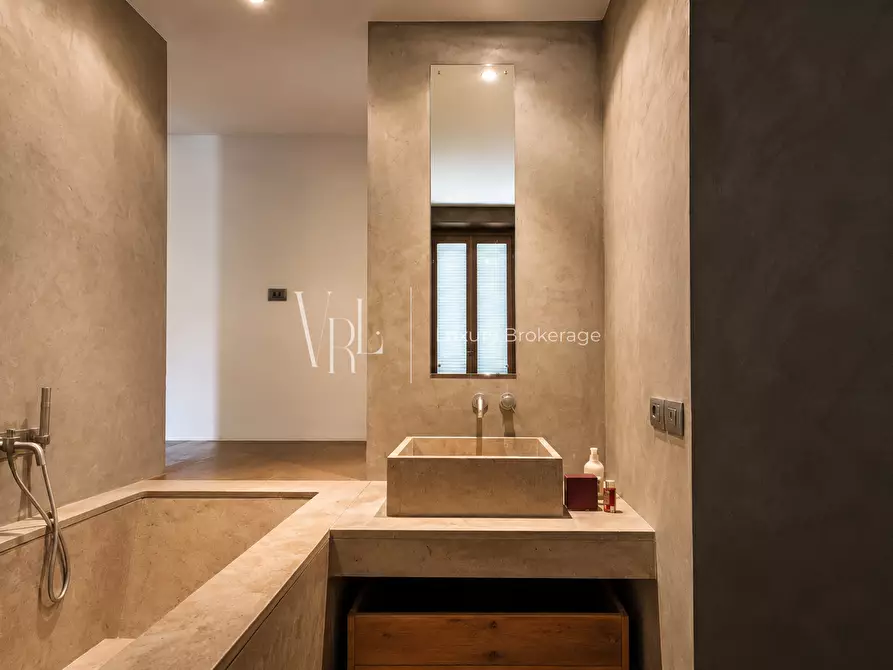 Immagine 17 di Villa in vendita  a Roma