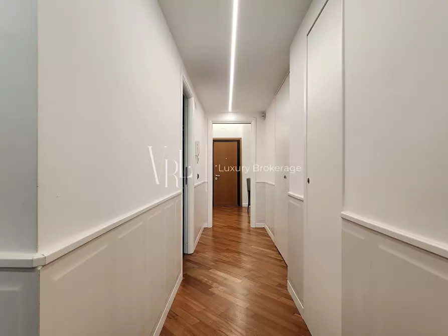 Immagine 20 di Pentalocale in vendita  a Roma
