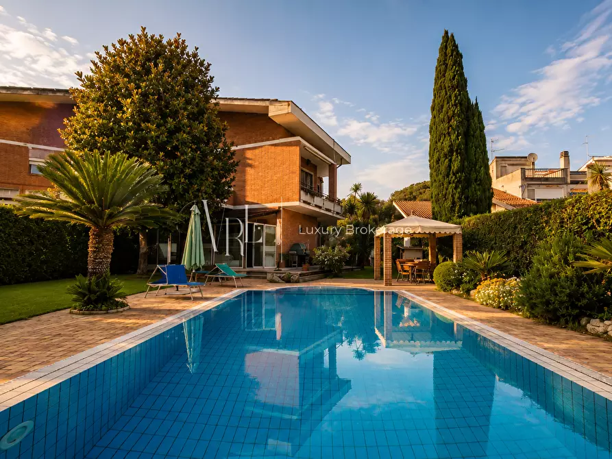 Immagine 2 di Casa bifamiliare in vendita  a Roma