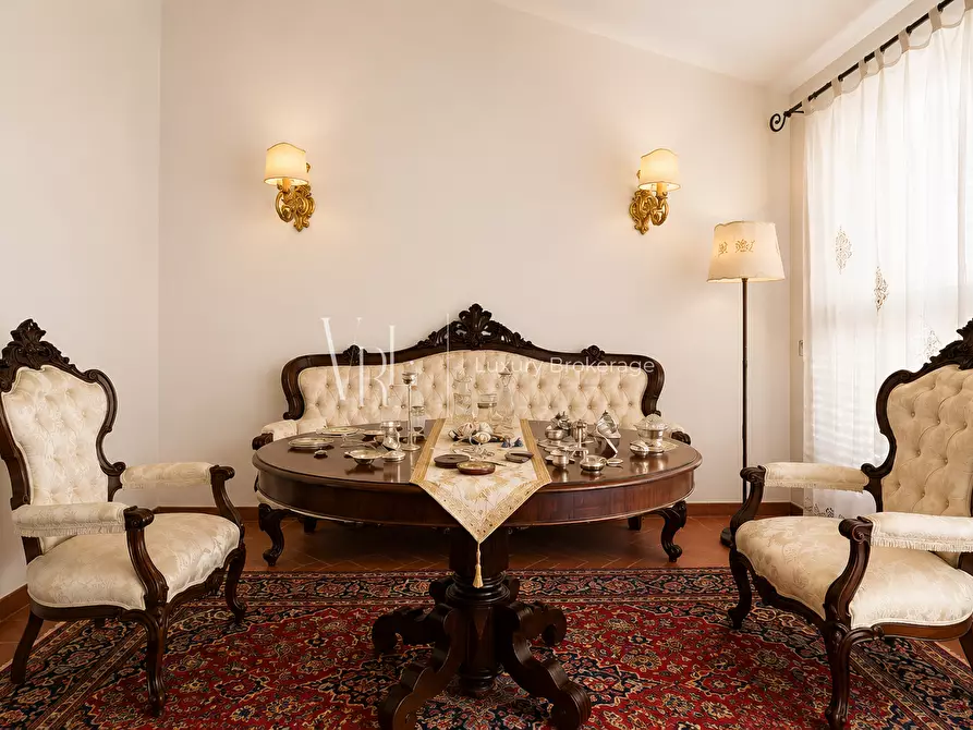Immagine 18 di Villa in vendita  a Roma