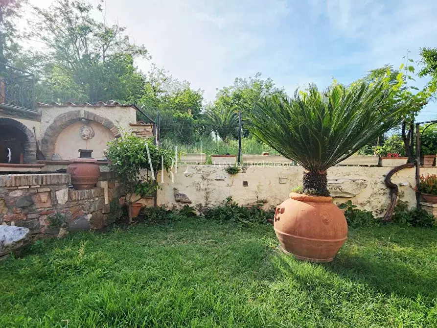 Immagine 8 di Villa in vendita  a Roma