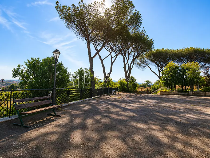 Immagine 26 di Casa indipendente in vendita  a Roma