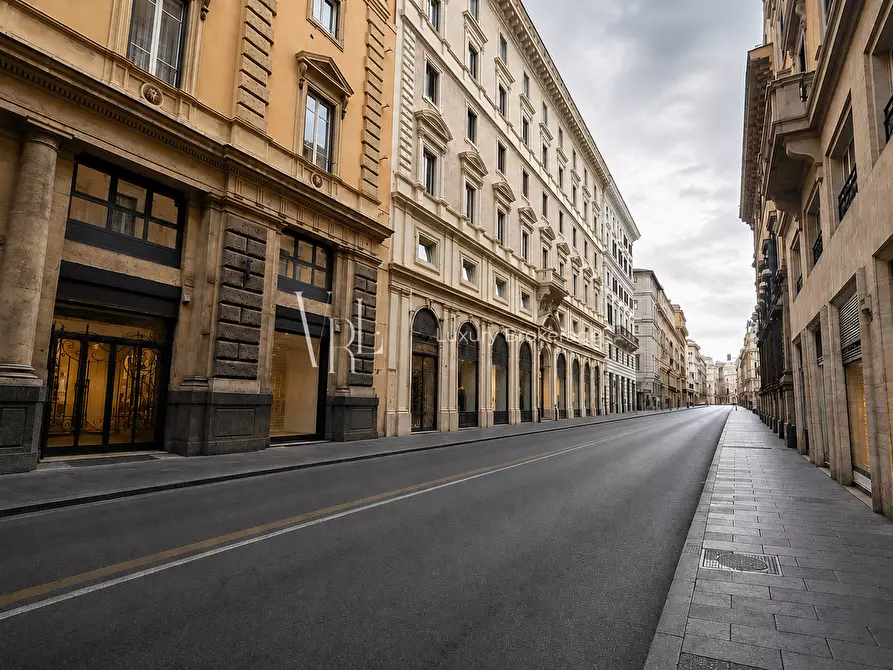 Immagine 8 di Locale commerciale in affitto  a Roma