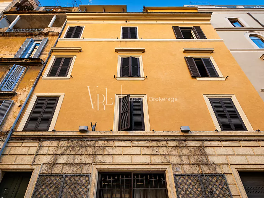 Immagine 1 di Palazzo in vendita  a Roma