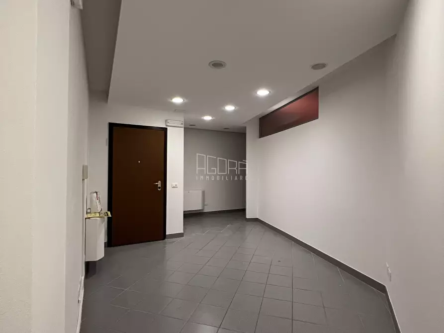 Immagine 1 di Ufficio in vendita  a Rovigo