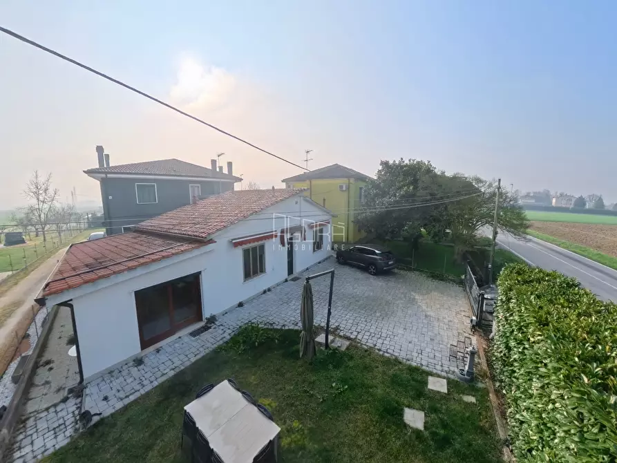 Immagine 28 di Villa in vendita  in Viale dei Mille 160 a Rovigo