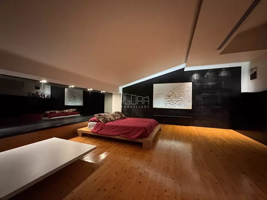 Immagine 7 di Loft/Open space in vendita  a Rovigo