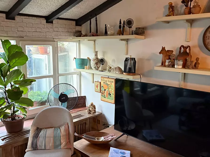 Immagine 2 di Mansarda in vendita  a Viareggio