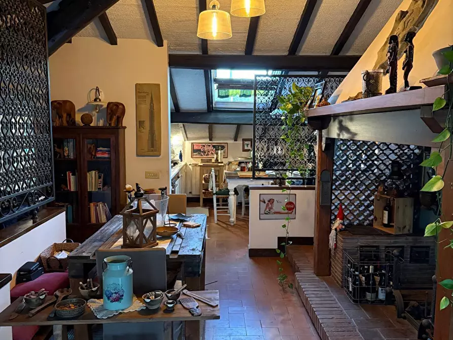 Immagine 19 di Mansarda in vendita  a Viareggio