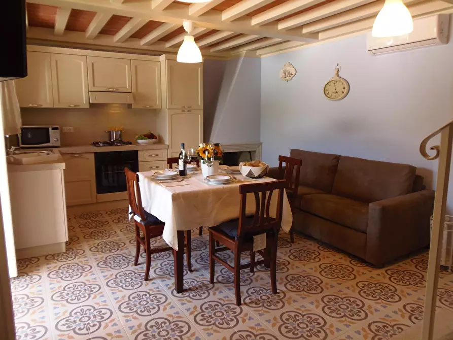 Immagine 4 di Villetta a schiera in affitto  a Camaiore