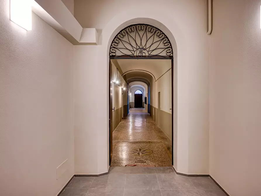 Immagine 6 di Quadrilocale in vendita  in Via Castiglione 91 a Bologna