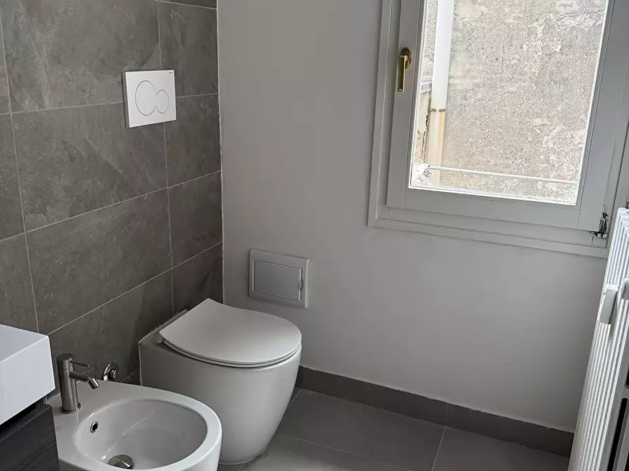 Immagine 13 di Quadrilocale in affitto  in Via Avesella 9 a Bologna
