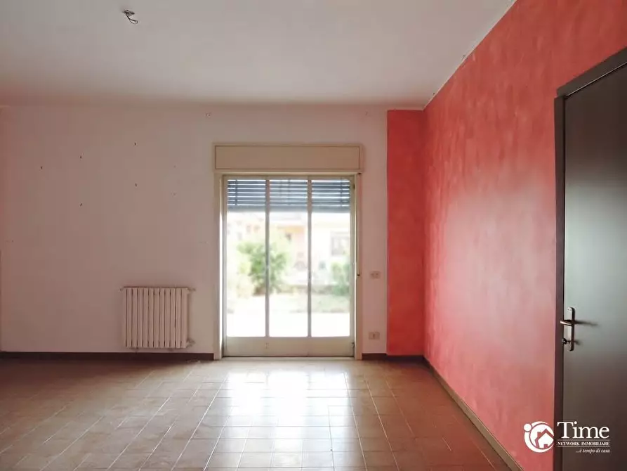 Immagine 20 di Pentalocale in vendita  in Via delle Azalee 13 a Misterbianco