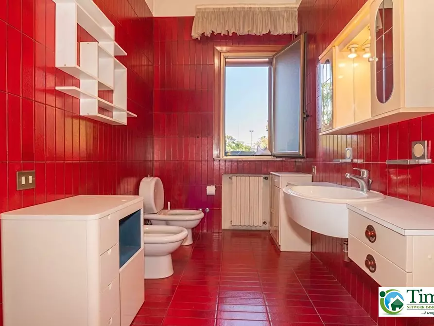 Immagine 31 di Villa in vendita  in Via Roma 29 a Sant'agata Li Battiati